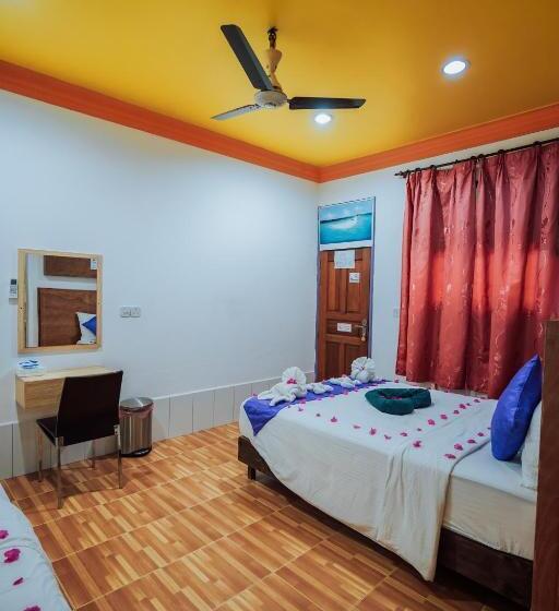 اتاق لوکس سه تخته, Rasdu View Inn