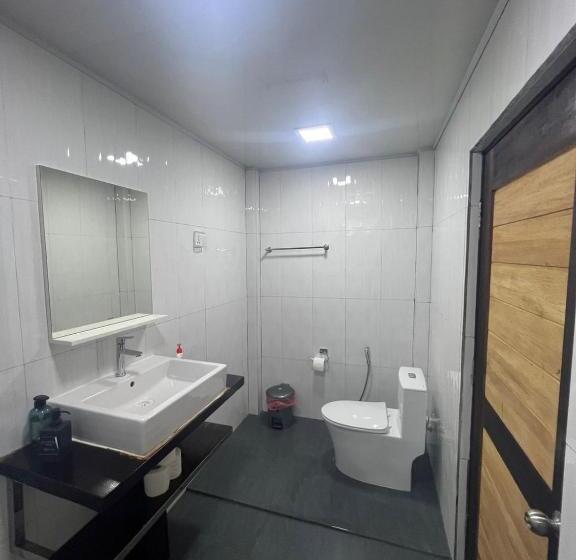 سوییت خانوادگی, Rasdu View Inn