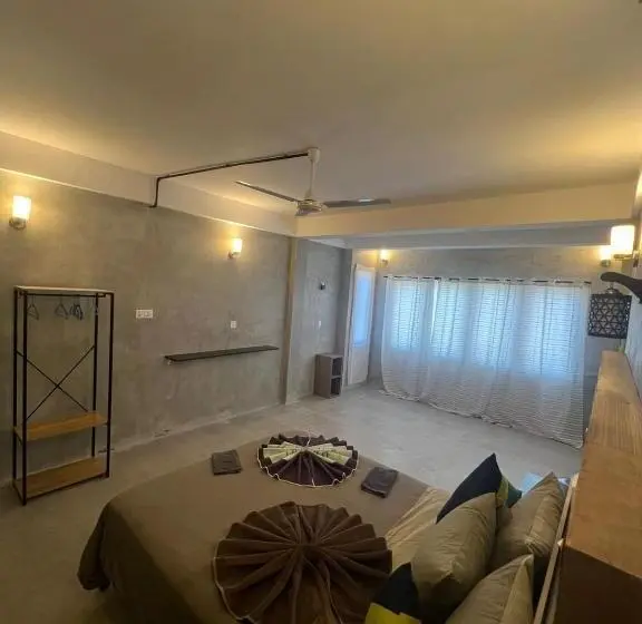 سوییت خانوادگی, Rasdu View Inn