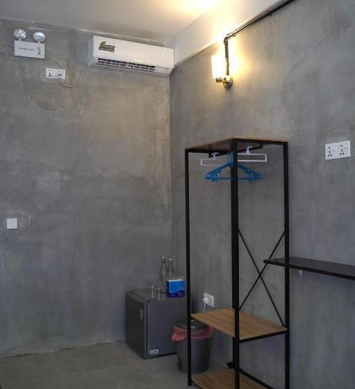 سوییت لوکس, Rasdu View Inn