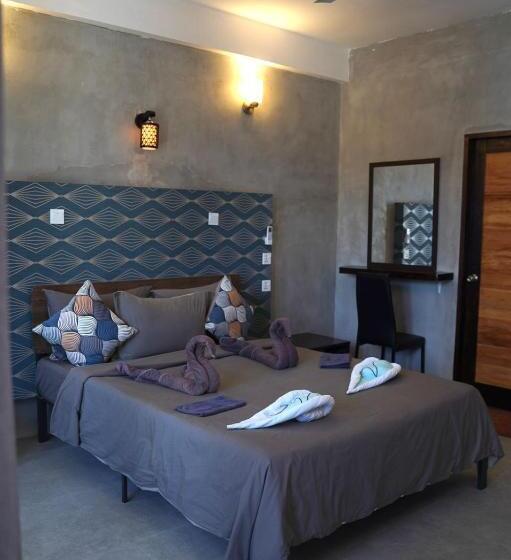 سوییت لوکس, Rasdu View Inn