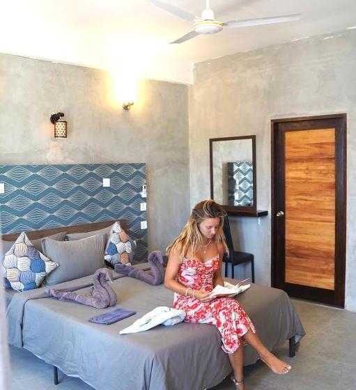 سوییت لوکس, Rasdu View Inn