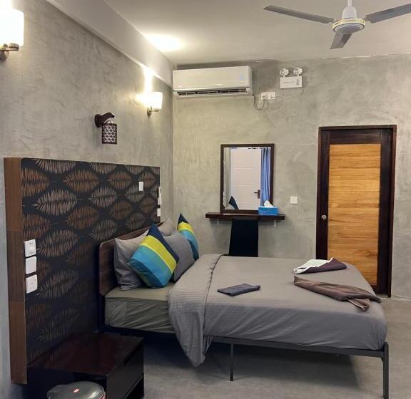 سوییت لوکس, Rasdu View Inn