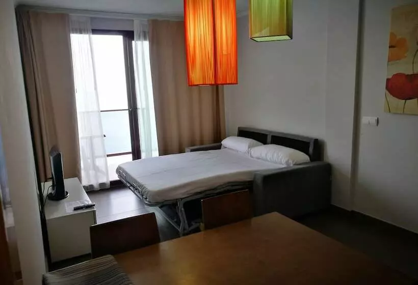 آپارتمان 1 خوابه با چشم‌انداز دریا, Aparthotel El Faro