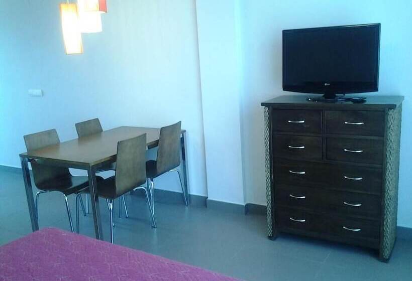 スタンダードスタジオ, Aparthotel El Faro