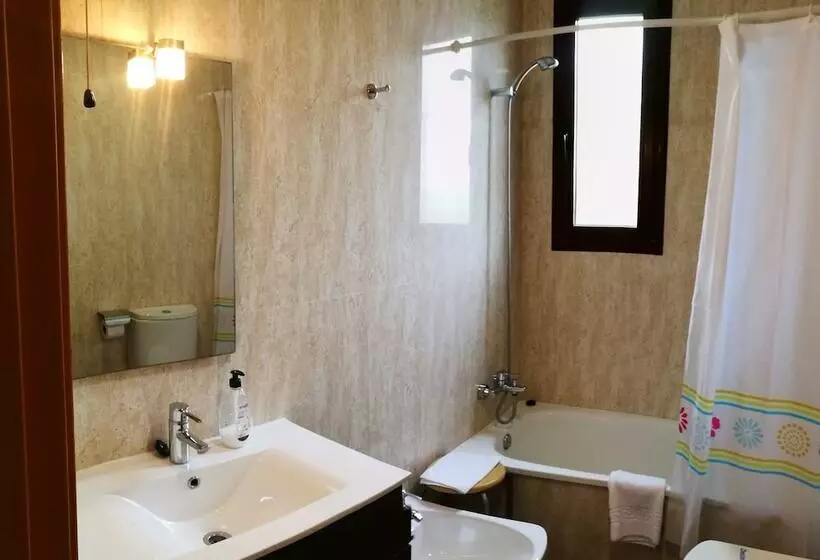استودیوی استاندارد با چشم‌انداز دریا, Aparthotel El Faro