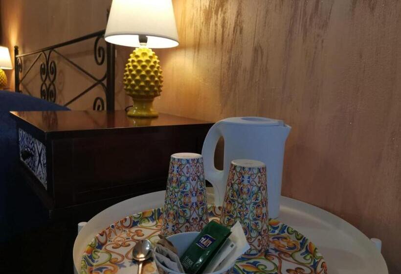 标准间, Del Centro