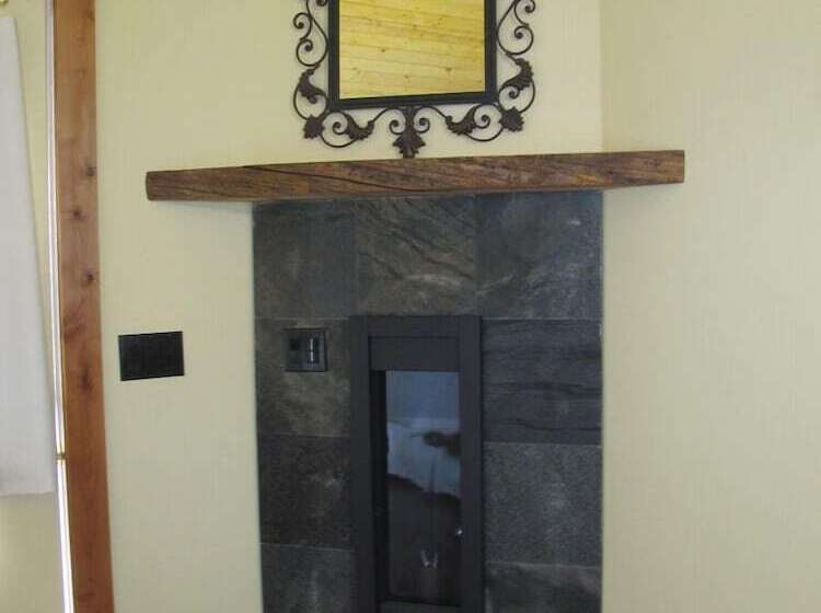 Хижина Deluxe, Convict Lake Resort