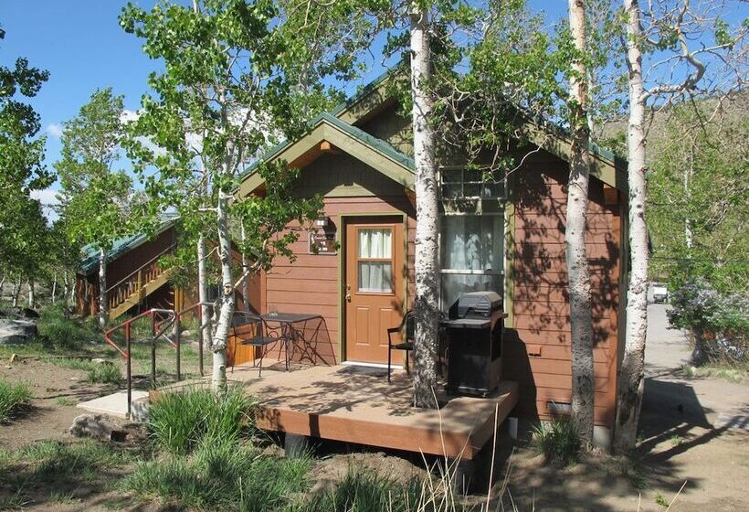 Хижина Deluxe, Convict Lake Resort