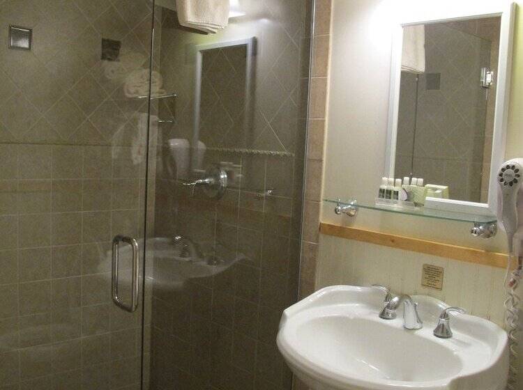 小室, Convict Lake Resort