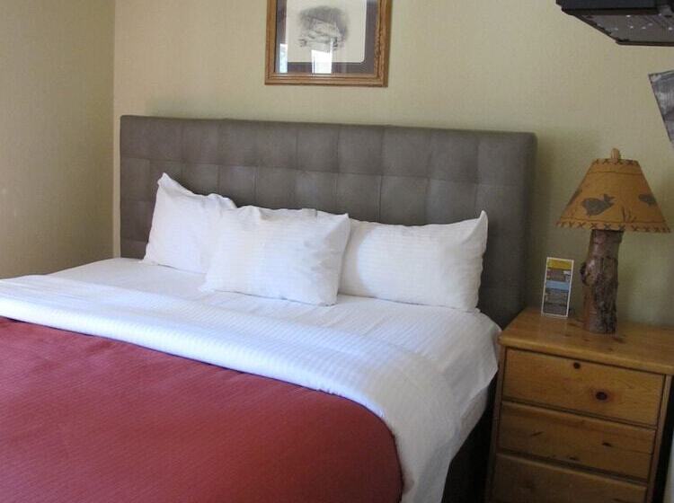 小室, Convict Lake Resort