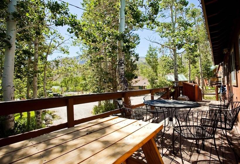 Хижина, Convict Lake Resort