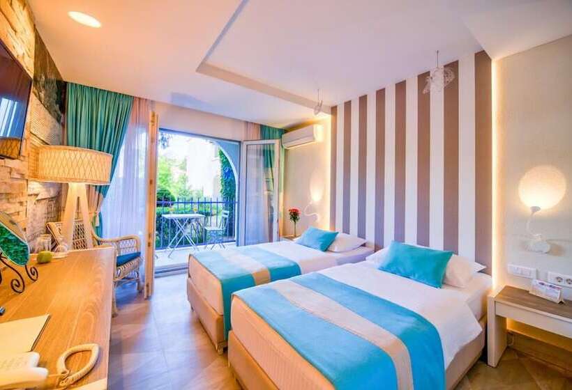 اتاق استاندارد با بالکن, Aleksandar