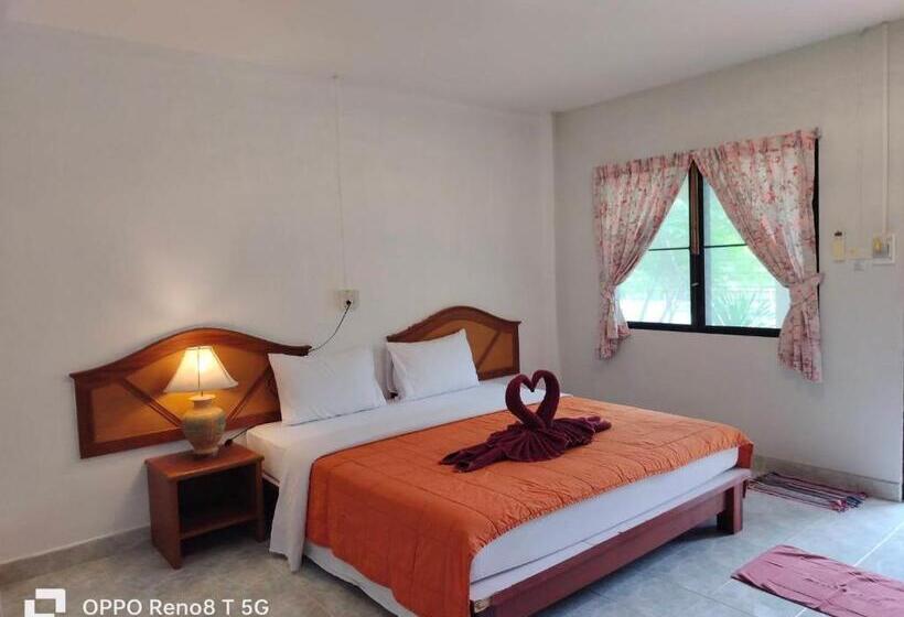 豪华洋房, D.r. Lanta Bay Resort