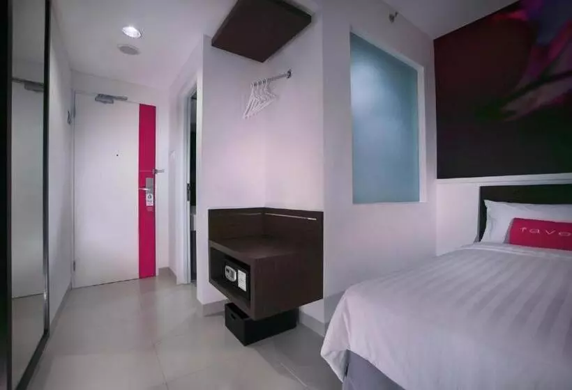スーペリアールーム, Favehotel Melawai