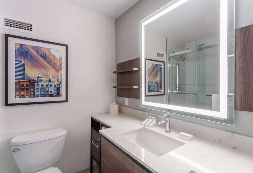 اتاق لوکس با چشم‌انداز دریا, Hilton Dead Sea Resort & Spa