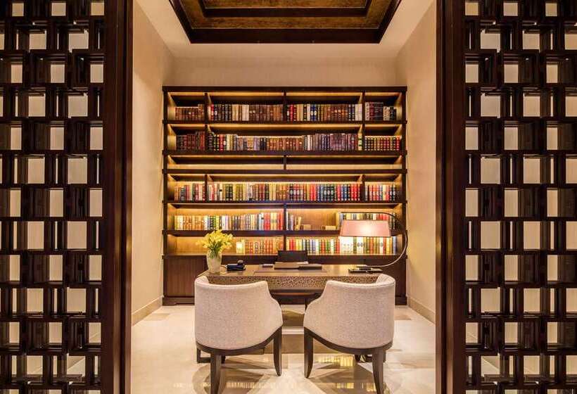 سوئیت رویال, Hilton Dead Sea Resort & Spa