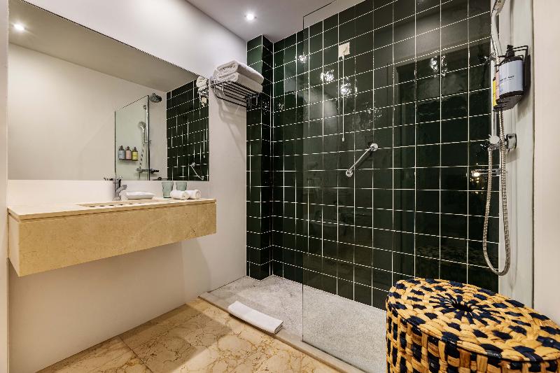 スイート, The Magnolia