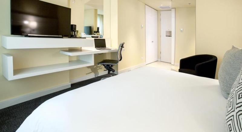 标准间, Movich Buro 26