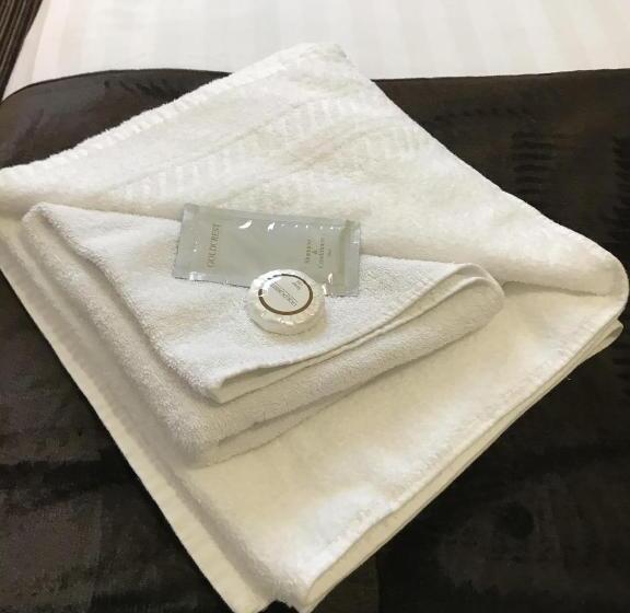 4인용 스탠다드 룸, The Feathers