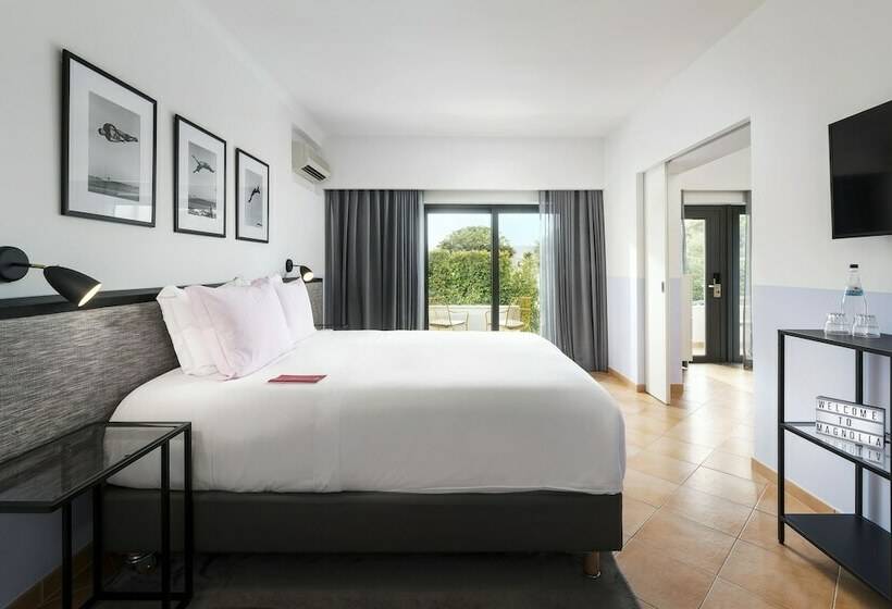 スイート, The Magnolia