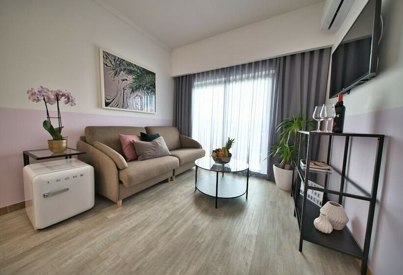 スイート, The Magnolia