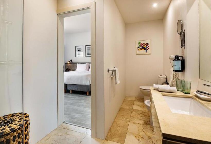 スイート, The Magnolia