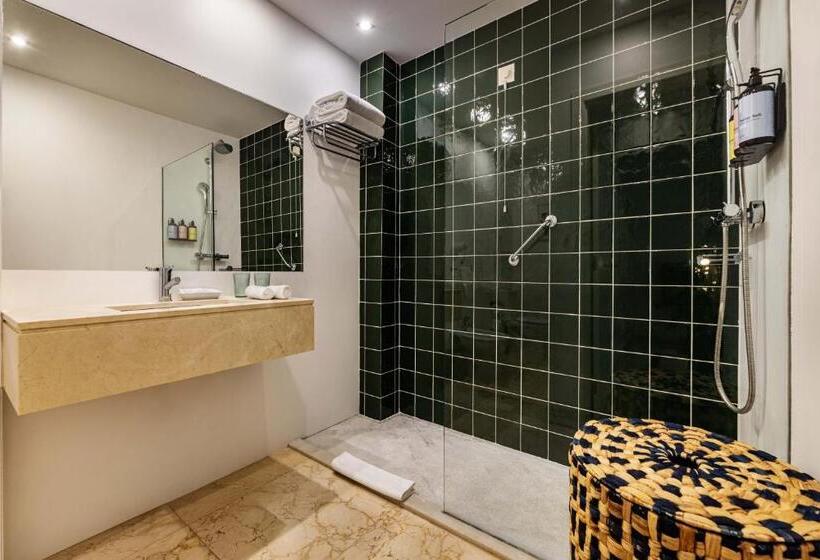 スイート, The Magnolia