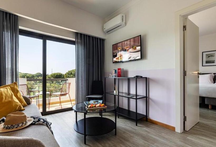 スイート, The Magnolia