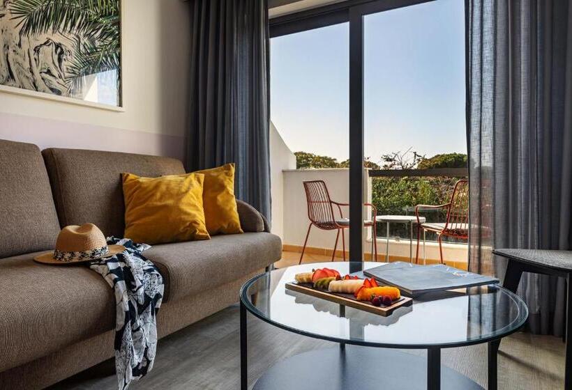 スイート, The Magnolia