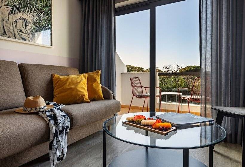 スイート, The Magnolia