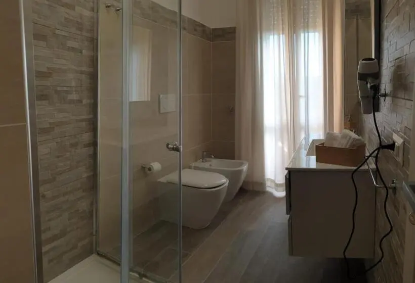 Habitació Triple Estàndard Bany Exterior, B&b Dei Cardinali