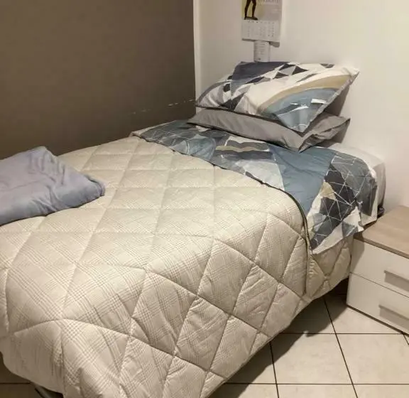 Standard Yhden Hengen Huone Jaettu Kylpyhuone, Bed And Breakfast Da Giuseppe, Camere Vicino Stabilimento Ferrari