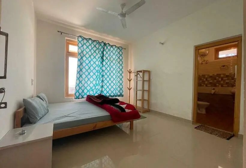 Chambre Deluxe, Bir Nest Hostel