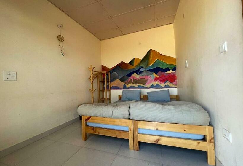 Chambre Standard, Bir Nest Hostel