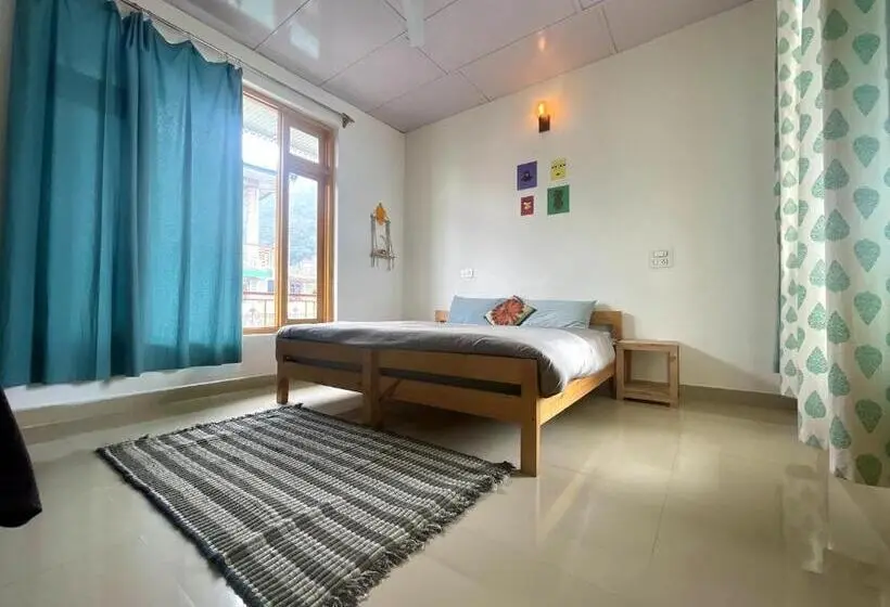 Chambre Deluxe, Bir Nest Hostel