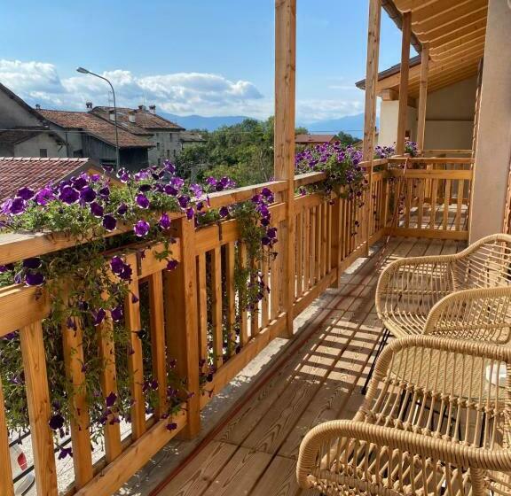 سوئیت با بالکن, Corte Varola B&b Zia Marisa