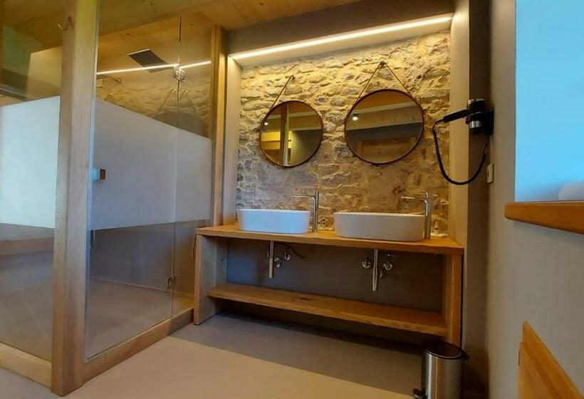 سوئیت با بالکن, Corte Varola B&b Zia Marisa