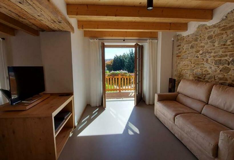 سوئیت با بالکن, Corte Varola B&b Zia Marisa