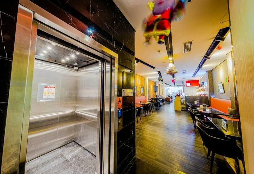 استودیو استاندارد با بالکن, D Nova Hotel Bugis