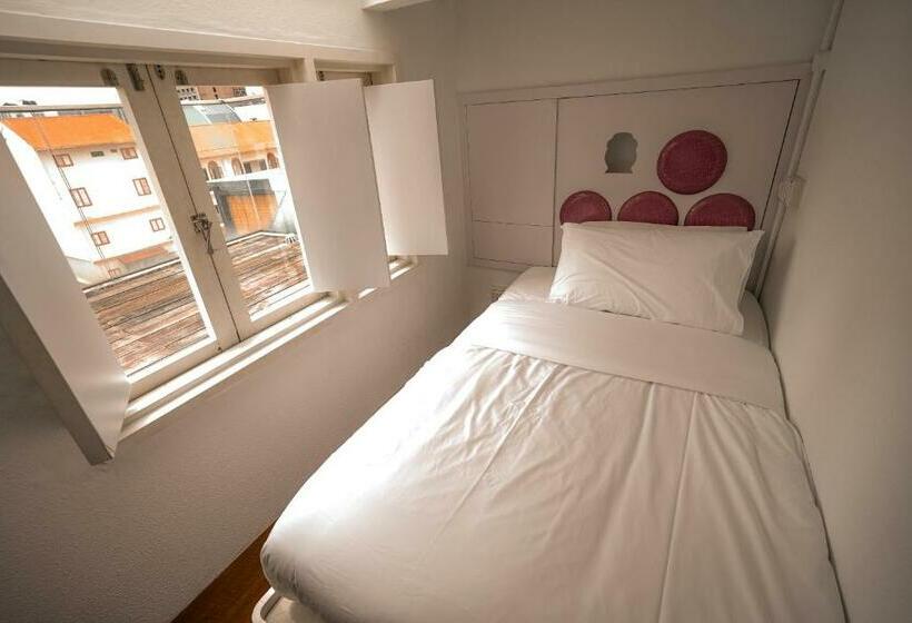 استودیو استاندارد با بالکن, D Nova Hotel Bugis