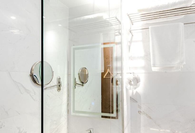 اتاق لوکس, D Nova Hotel Bugis