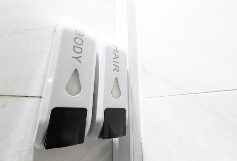 استودیوی استاندارد, D Nova Hotel Bugis