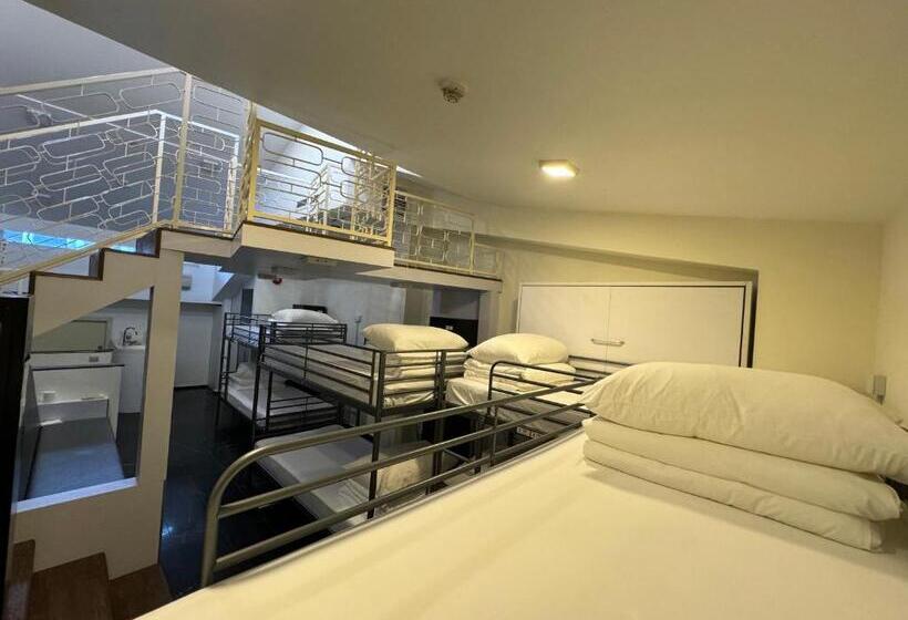 تختخواب در اتاق مشترک, D Nova Hotel Bugis