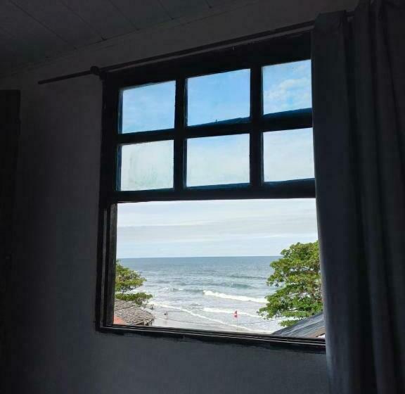 Deluxe Zimmer mit Meerblick & Balkon, Lahselva Pousada Hostel