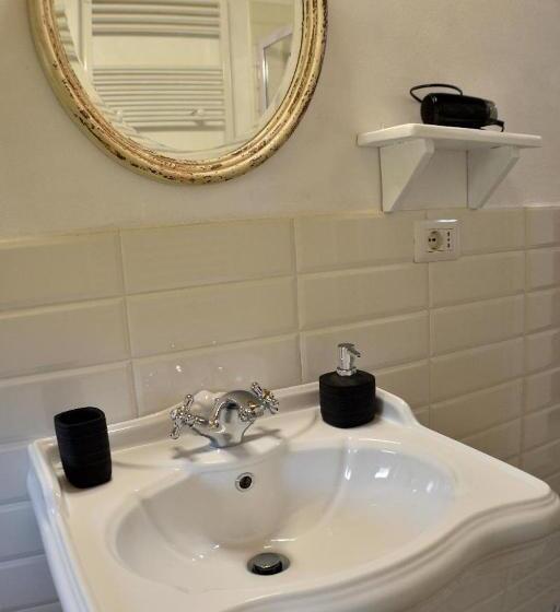 スタンダード4人部屋, B&b Cascina Sortina Country House