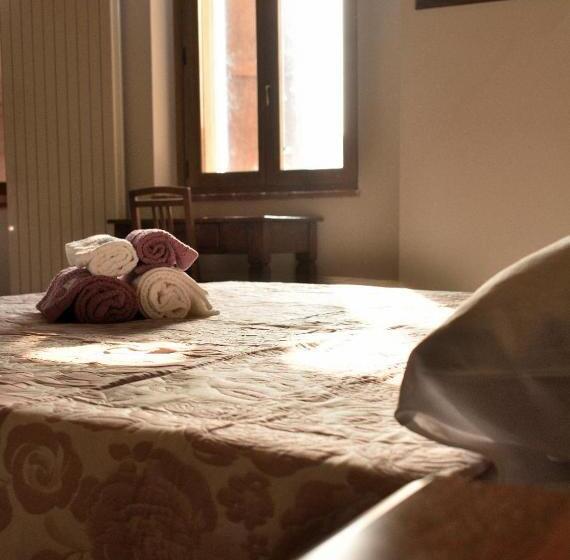 スタンダード4人部屋, B&b Cascina Sortina Country House