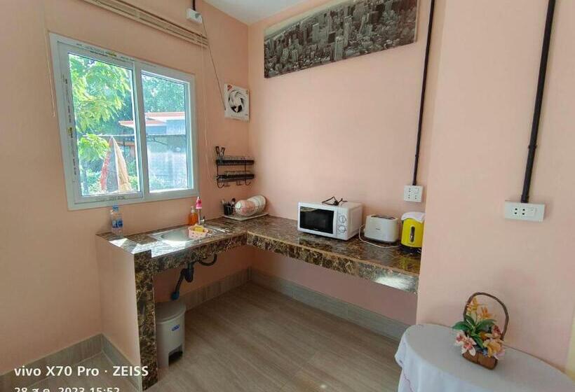 Семейный Номер, Da Kanda Boutique