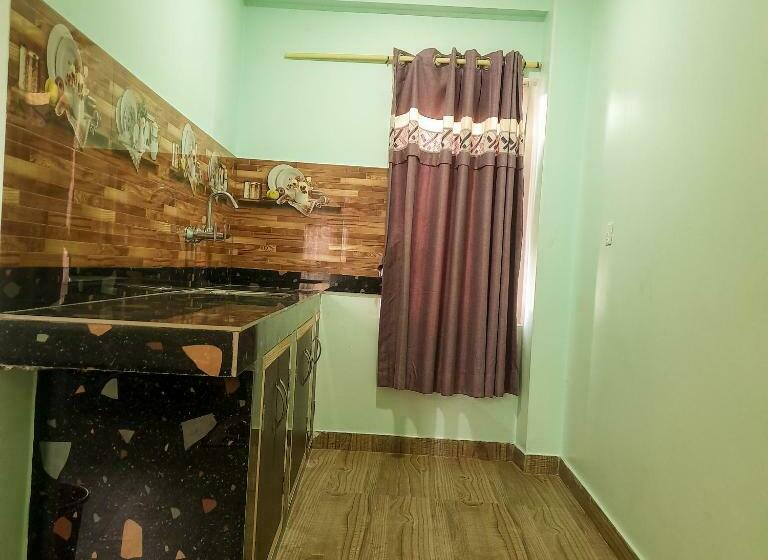 اتاق لوکس با بالکن, Elite Pokhara