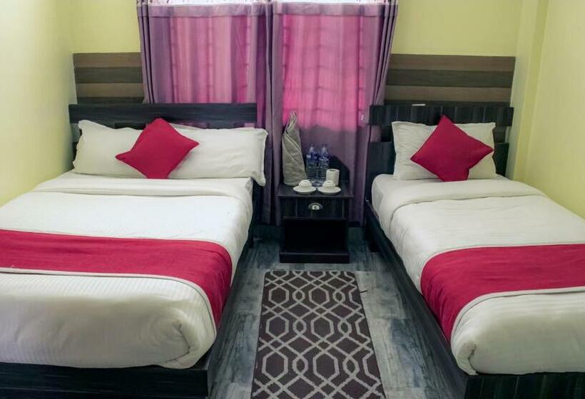 اتاق لوکس سه تخته, Elite Pokhara